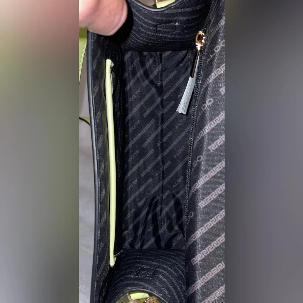 Aldo NWT Lime Green Top Handle Satchel/Crossbody Bag Gold Chain Charms Butterfly - Image 7