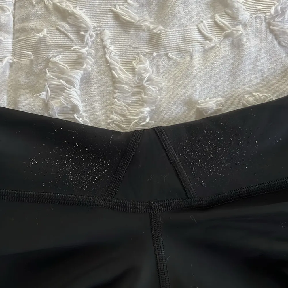 LULULEMON 25 inch leggings - Image 3