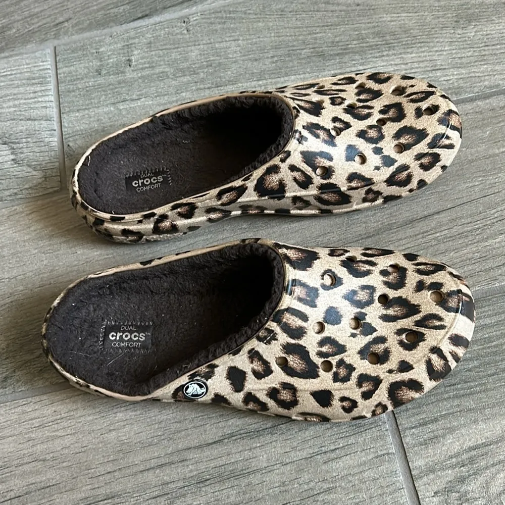 Leopard dual comfort crocs - Image 3