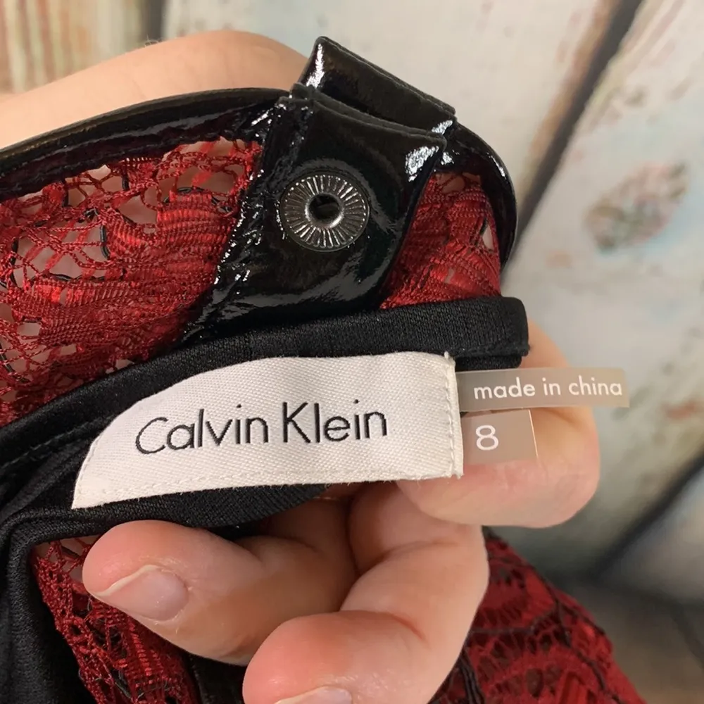 Calvin Klein Red and Black Lace Stretchy Dress with Patent Leather Accents Sz 8 - Image 6