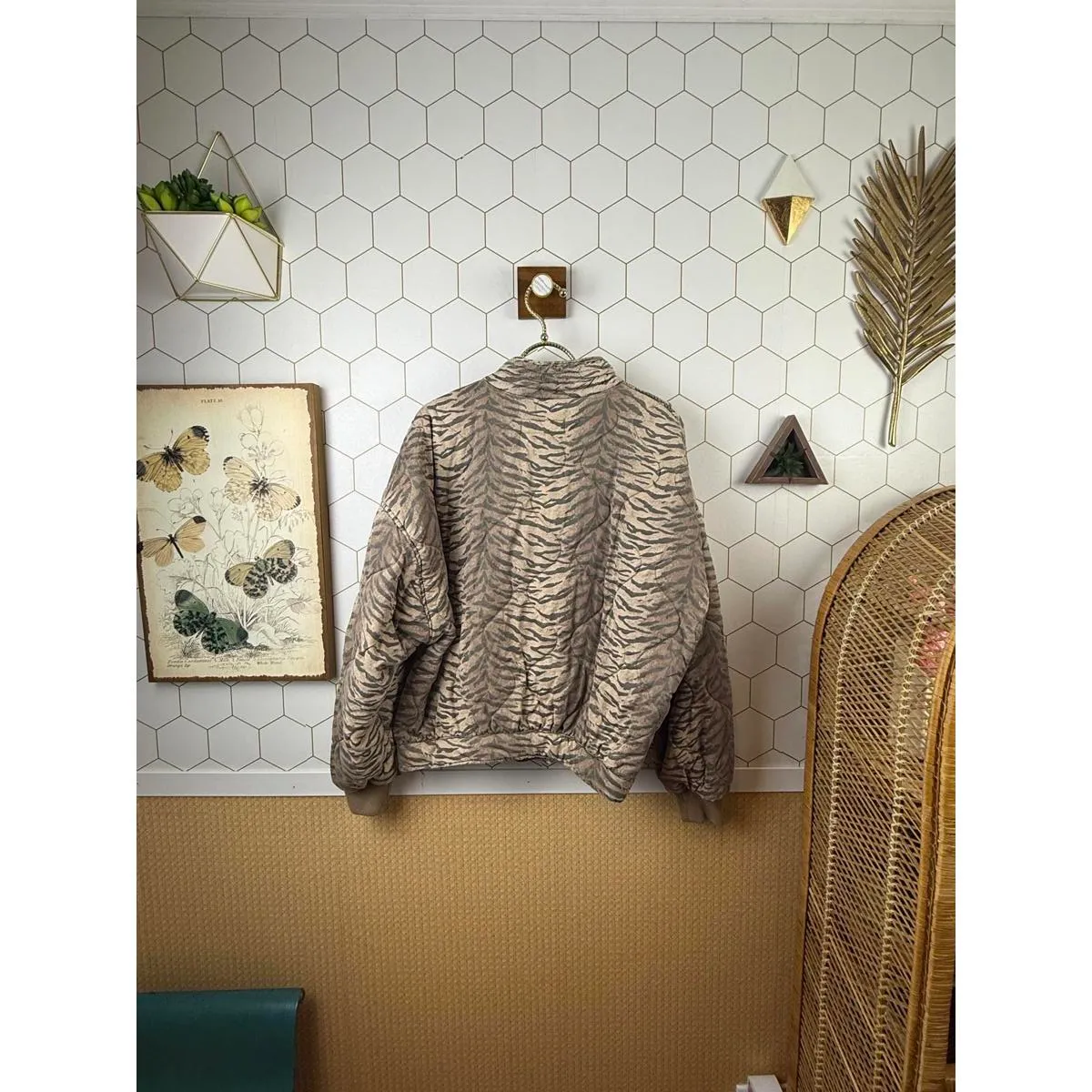 BLANK NYC  Tiger Print and Beige Quilted Jacket - Size - Medium - Image 4