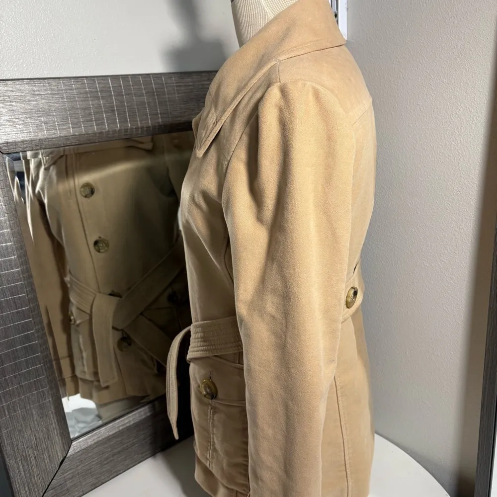Gap classic woman’s tan/camel peacoat, size small - Image 4