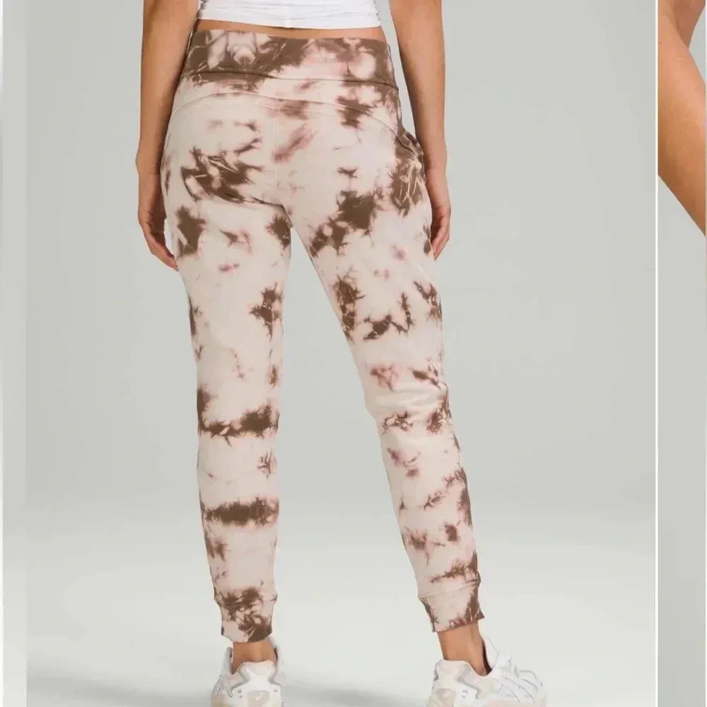 Lululemon Warm Down Jogger *Earth Dye
Earth Dye Clay size 4 - Image 3