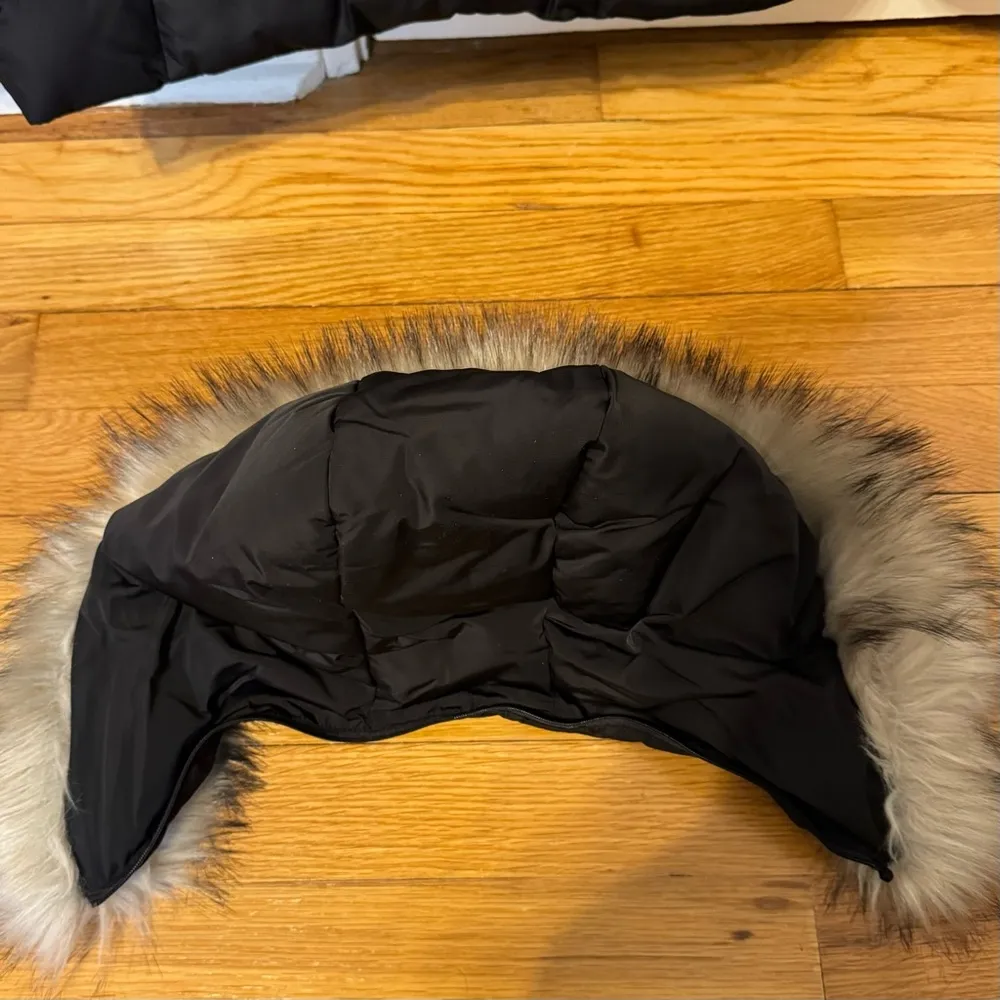 DKNY  Puffer Jacket - womens size XS - Image 8