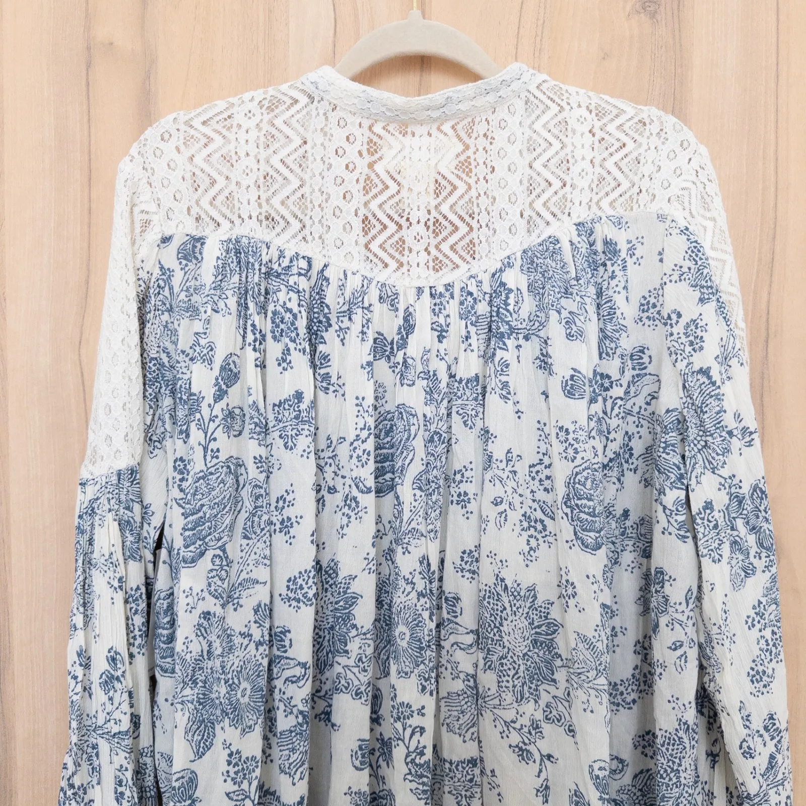 Denim Supply Ralph Lauren Floral Lace Boho Blouse‎ Size L White Blue Cottage - Image 6