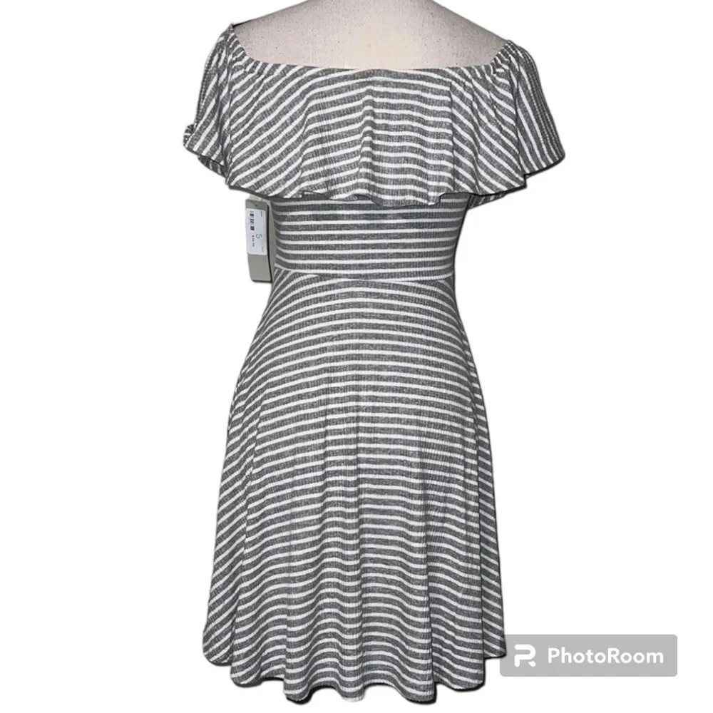 Lizard Thicket Magnolia South size small off shoulder dress striped embroidered - Image 9