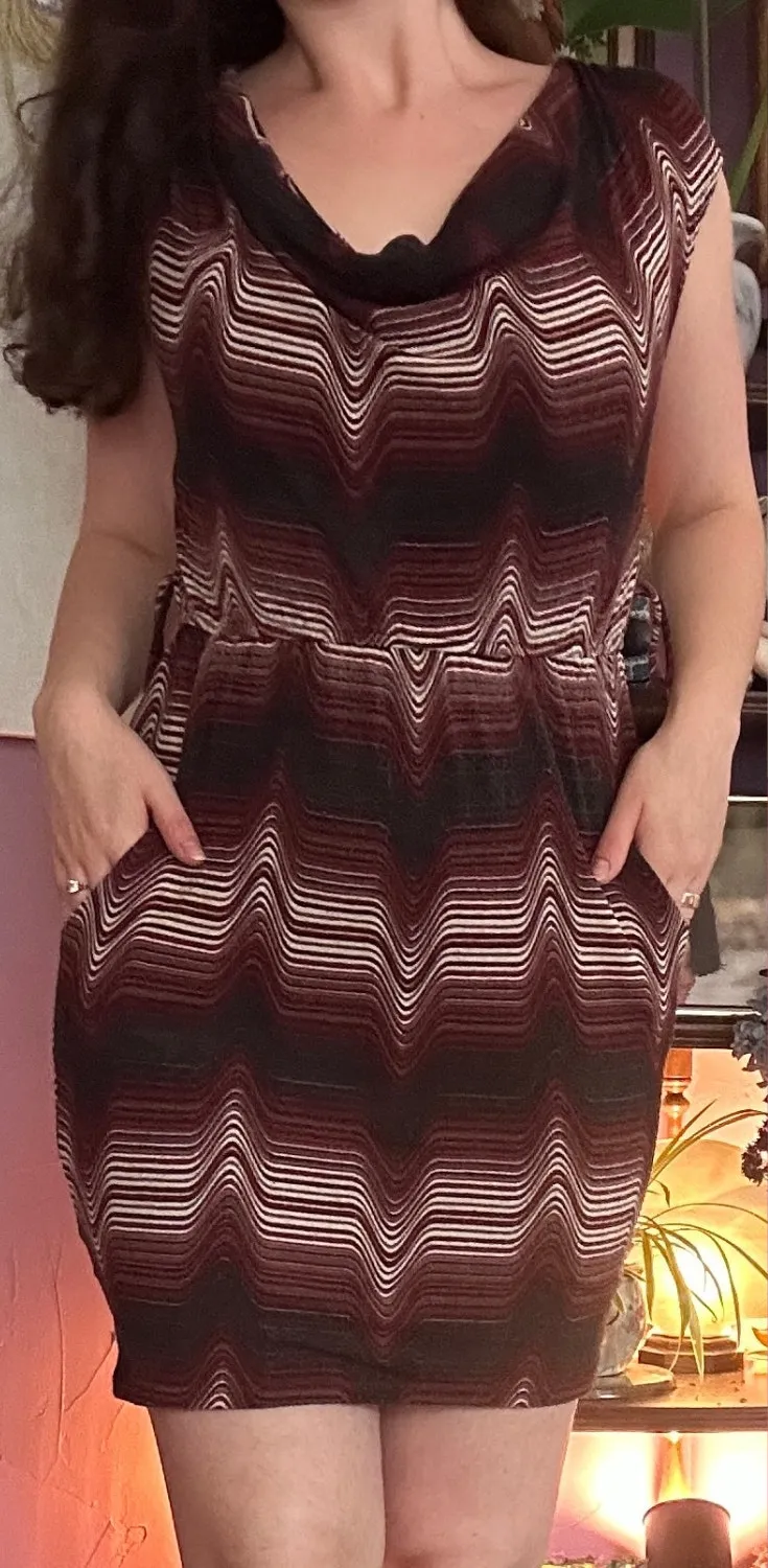 Cute Y2K 90s Cowl Neck Jersey Knit Mini Dress Trippy Psychedelic Pattern Red Size M - Image 1