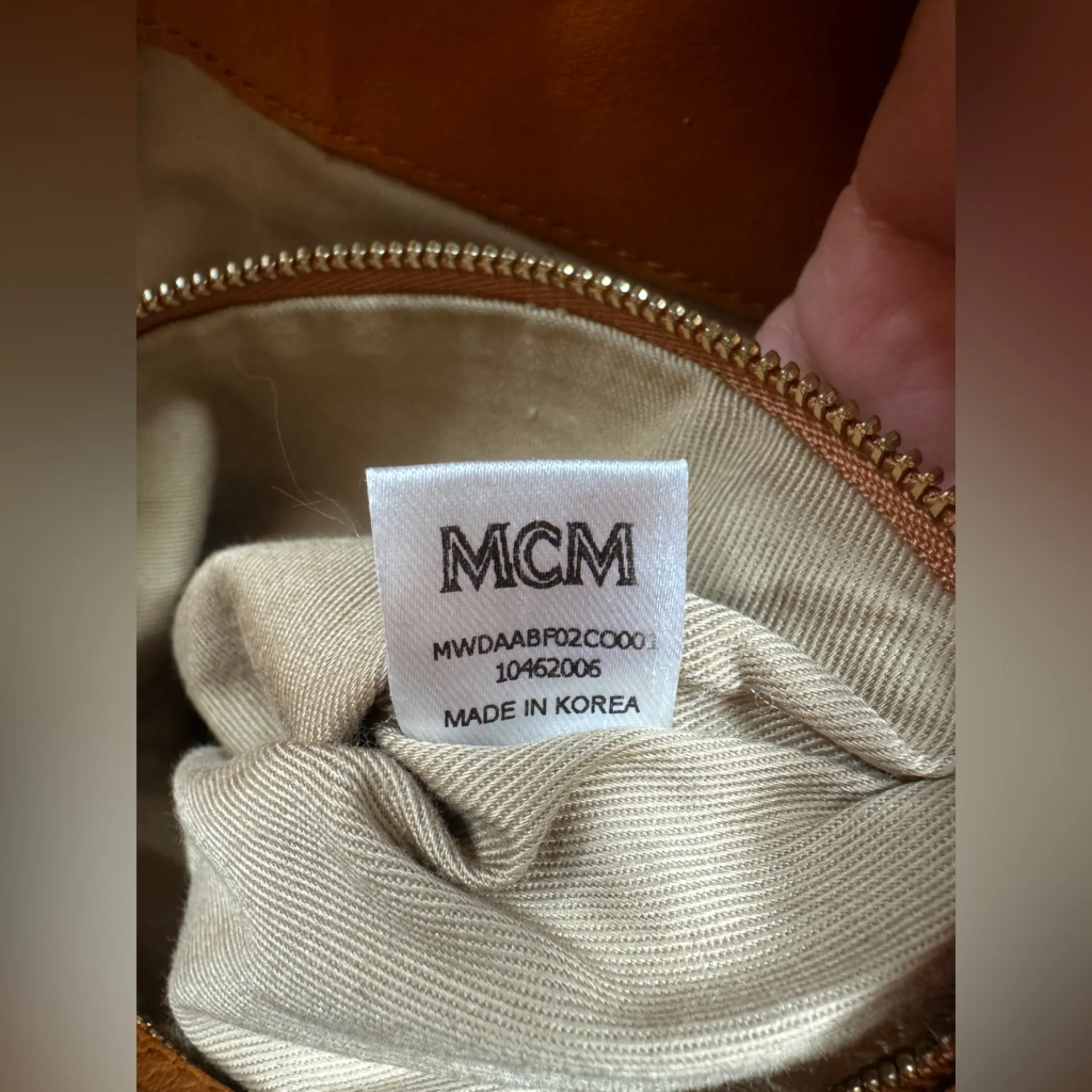 MCM Classic Cambas Tan Leather Bucket Bag with Gold Chain - Image 16