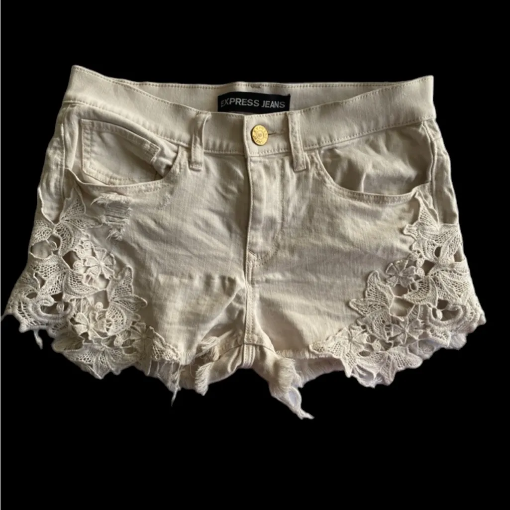 Express Jeans Embroidered Denim Shorts Size‎ 4 - Image 3