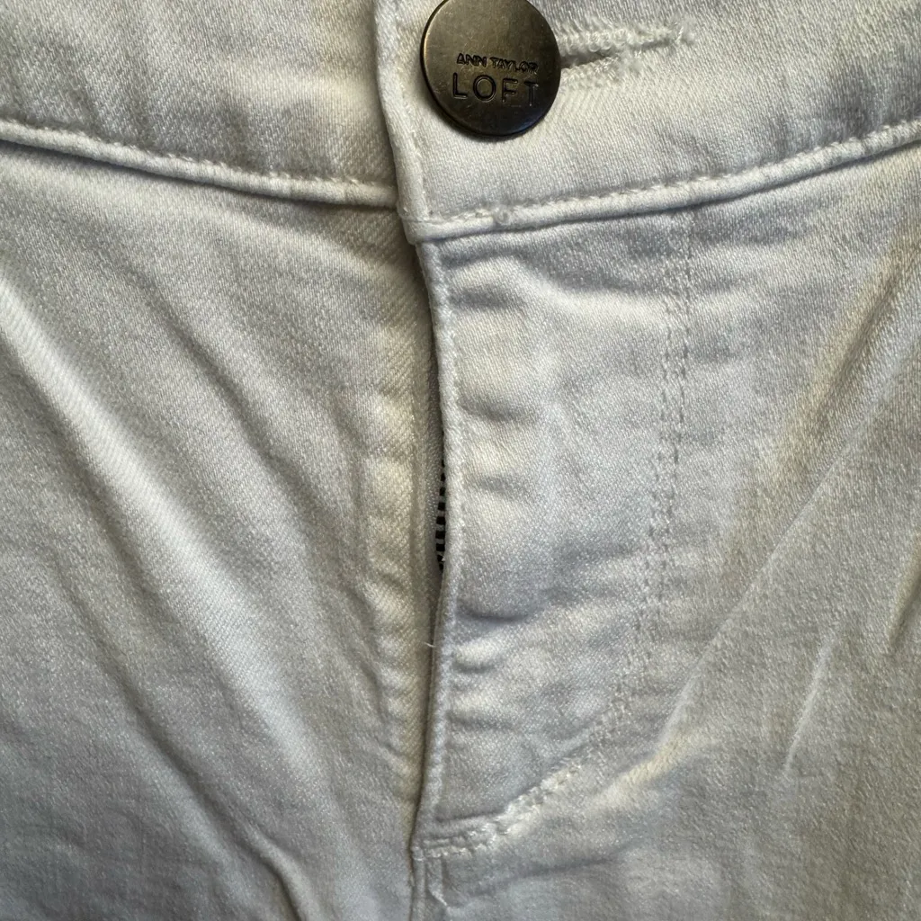 LOFT Women's Cream Skinny Jeans - Image 5