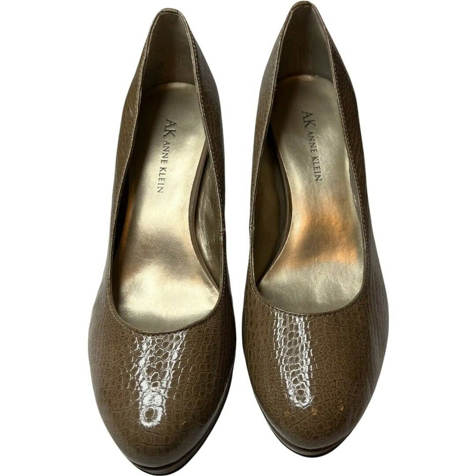 Anne Klein Brown Taupe Round Toe Faux Alligator Textured Heels Size‎ 7M - Image 2