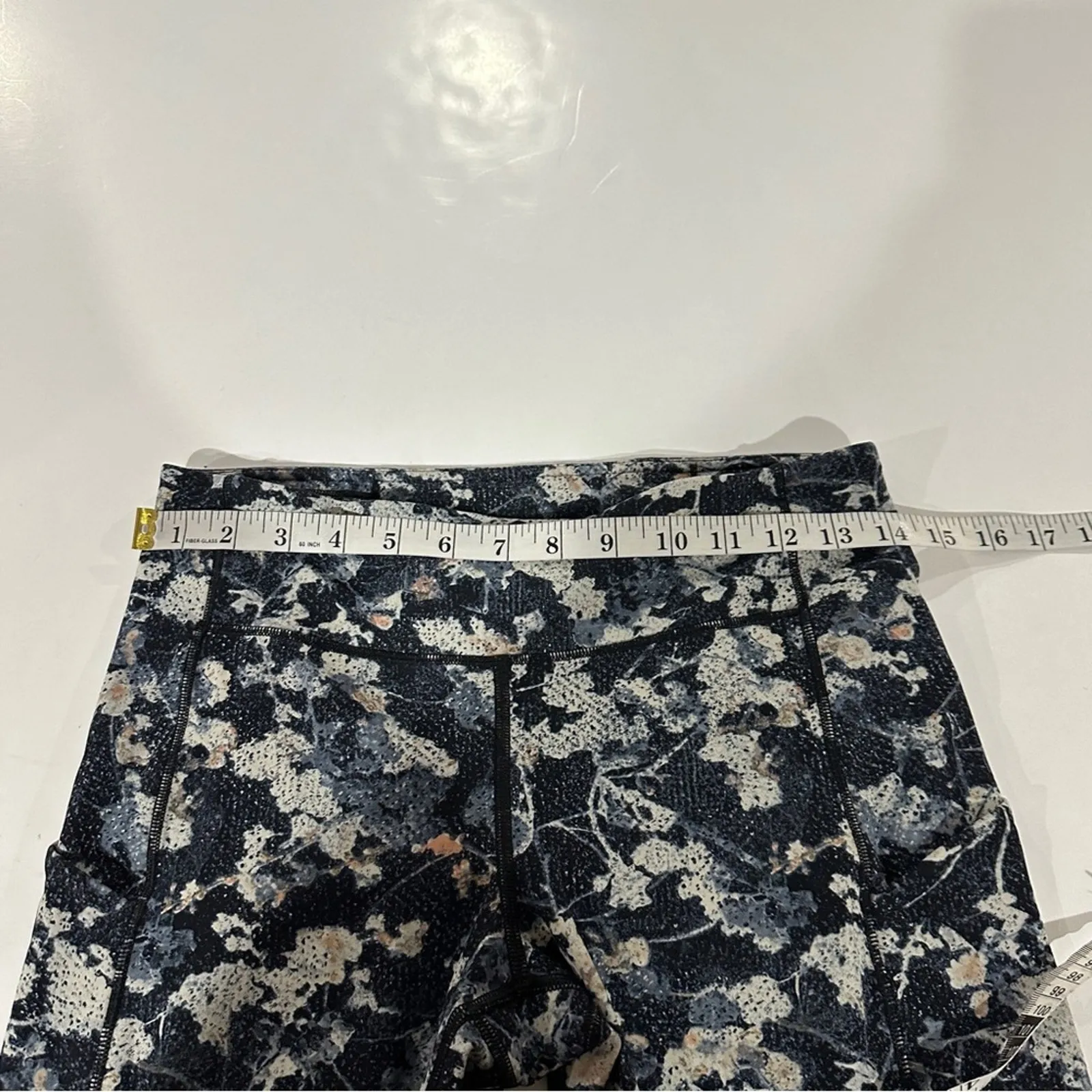 Lululemon Speed Up Crop *21" in Spring Bloom‎ Multi Size 8 - Image 9