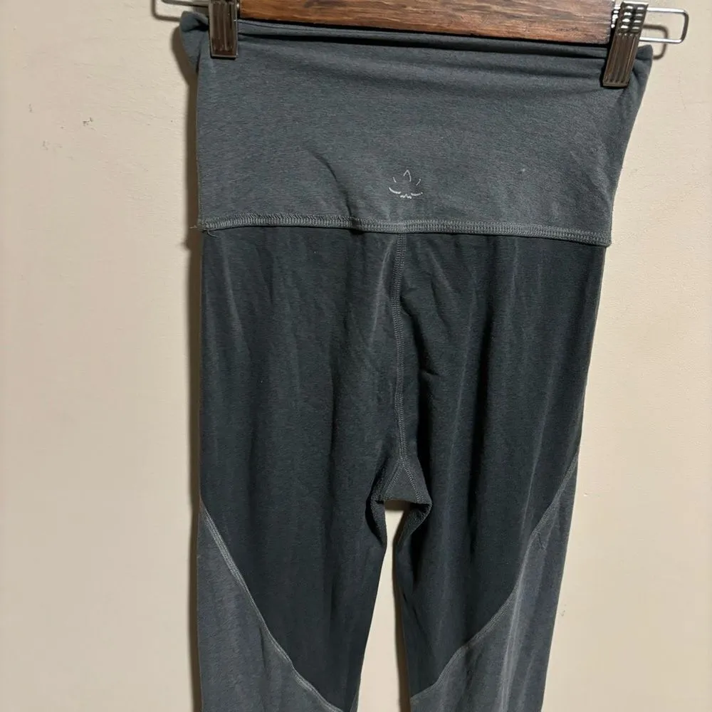 Beyond Yoga Next Color Block Gray Leggings- Size Small - Image 5