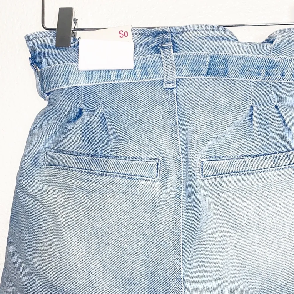 SO High Rise Vintage Stretch Light Wash Paperbag Mom Shorts - Image 6