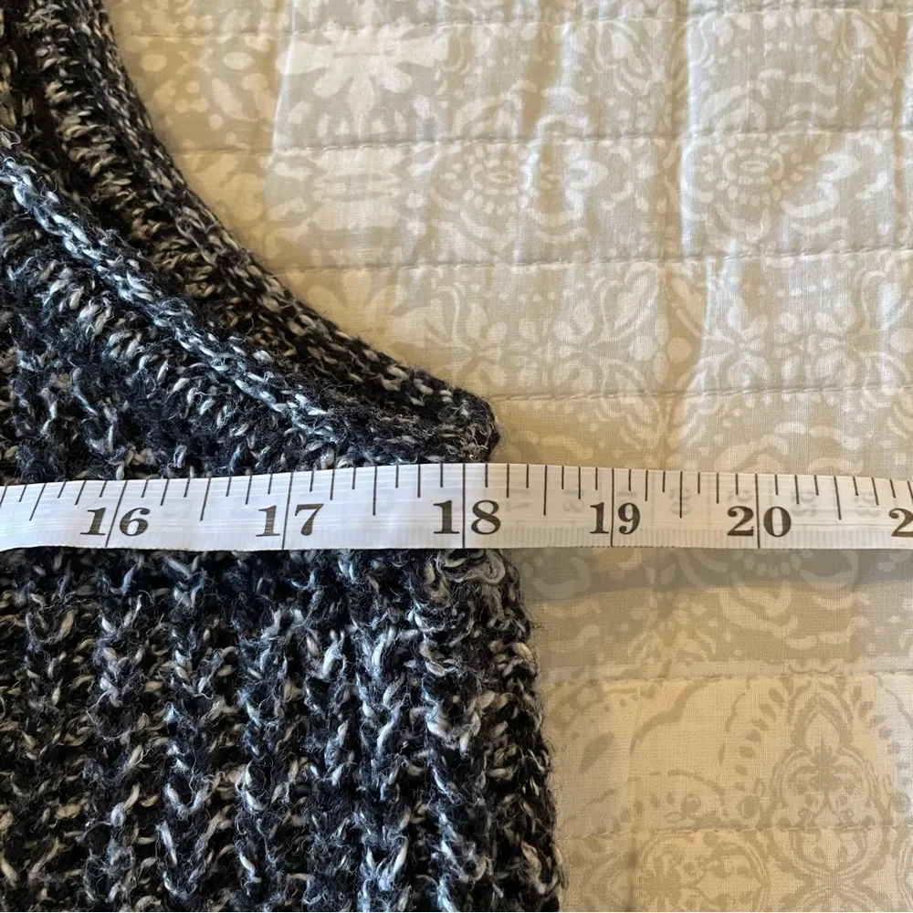 Maurices Sleeveless Crochet Knit Duster Vest Small - Image 6