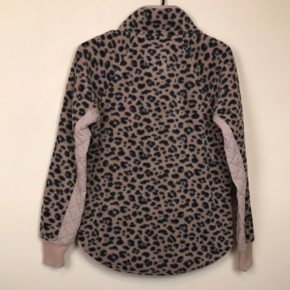 Abercrombie & Fitch Women’s Cheetah Print Fleece Snap Button Collar Sweater - Image 7
