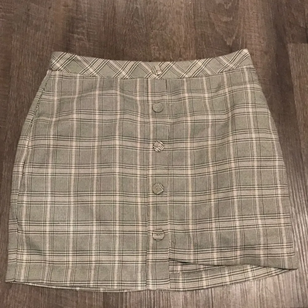 JOA PLAID ASYMMETRICAL MINI SKIRT - Image 2