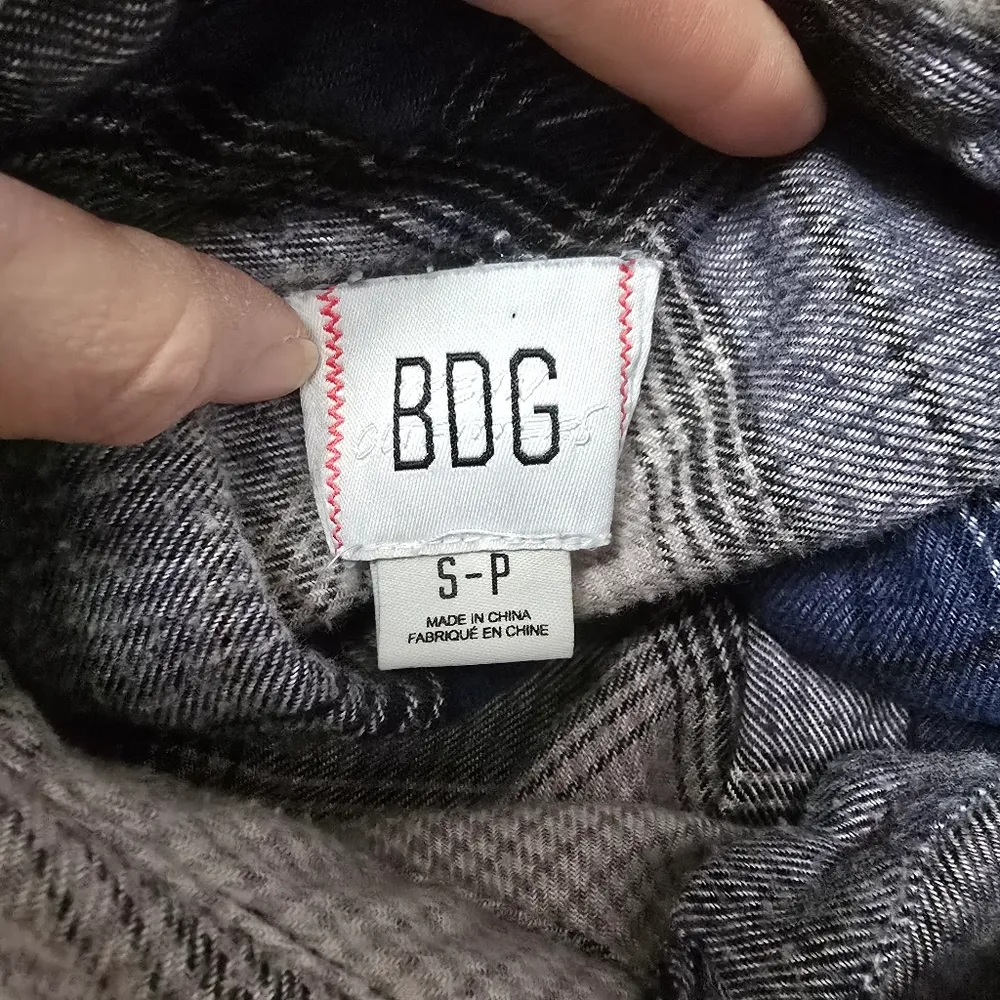 UO BDG Karl Blue Plaid Losse Drapet Flannel Button Down Shirt Size Small - Image 6