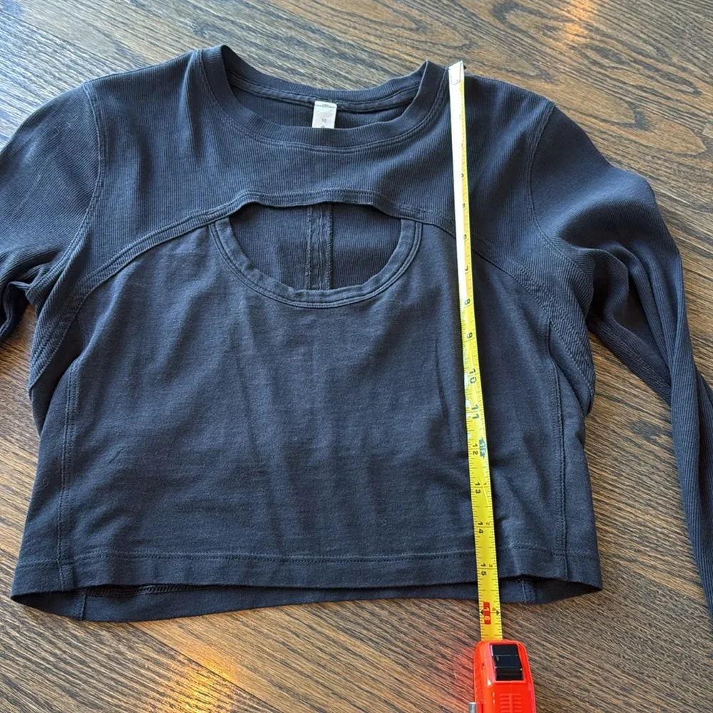 Lululemon Black LA Better Best Long Sleeve Crop Cropped Keyhole Cut Out Size 10 - Image 15
