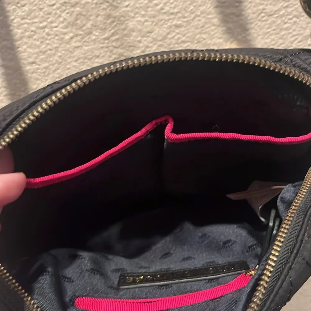 Juicy Couture Black Quilted Cross Body Purse Larchmont - Image 10