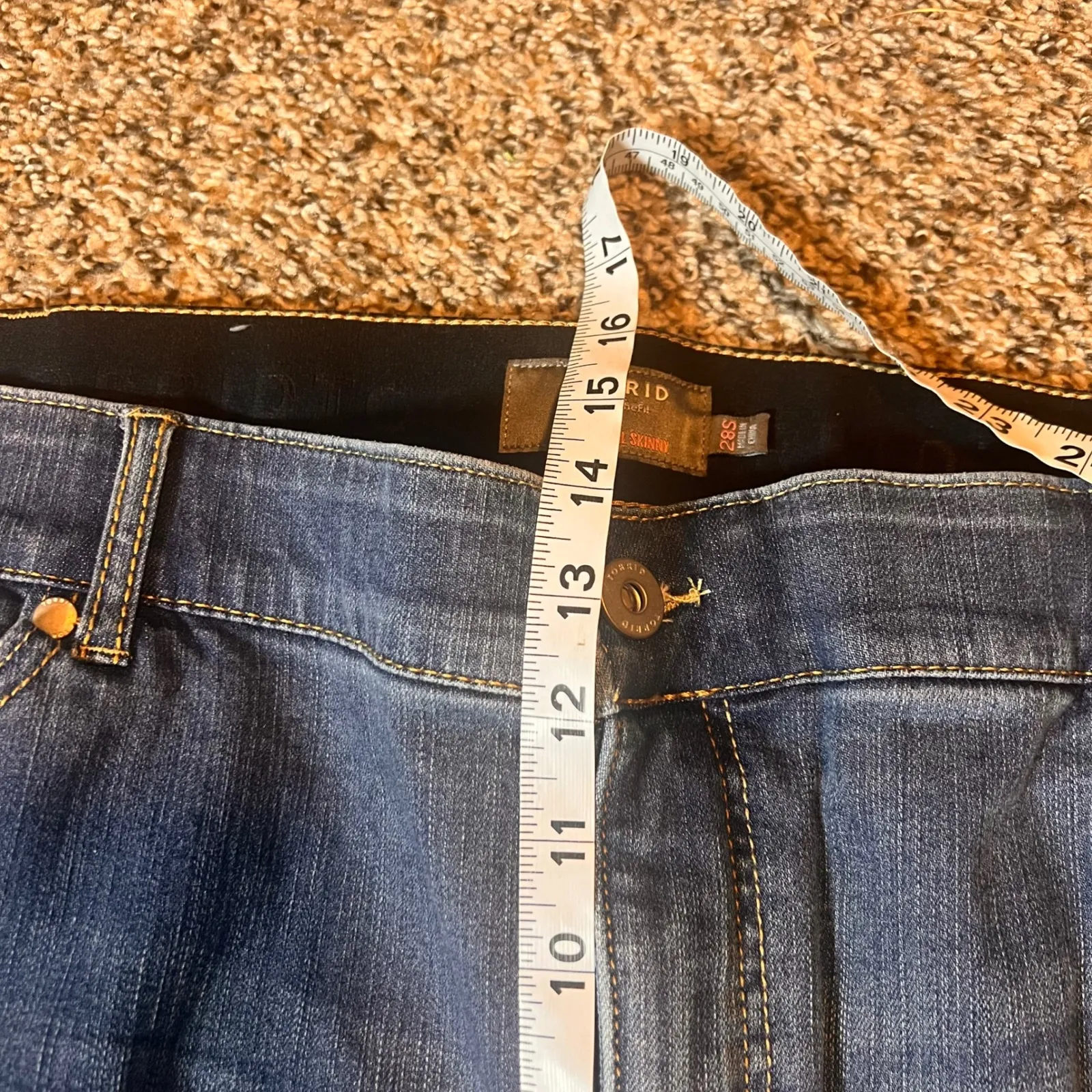 Torrid Bombshell Skinny Distressed Jeans Plus‎ Size 28 Short Denim - Image 4