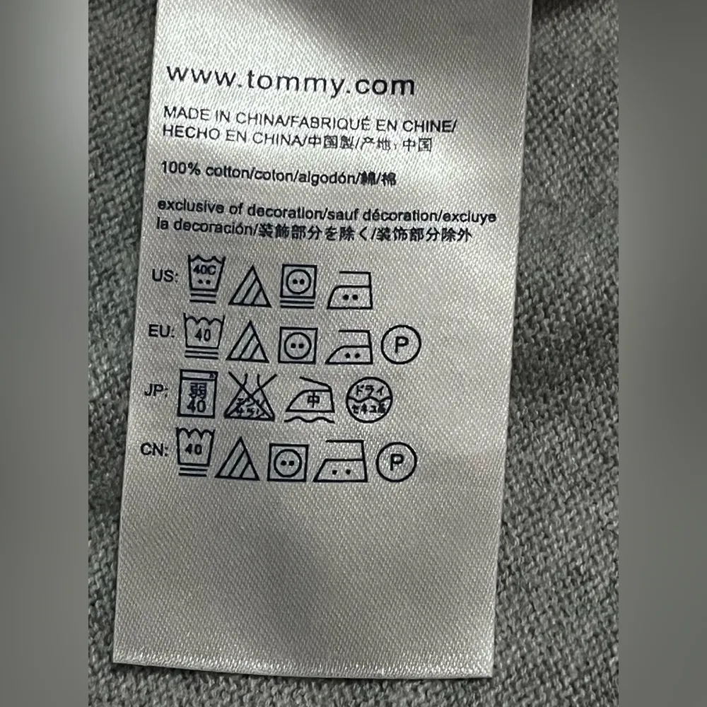 Tommy Hilfiger VNeck Argyle Lightweight Gray White Sweater Size L Light Academia - Image 5