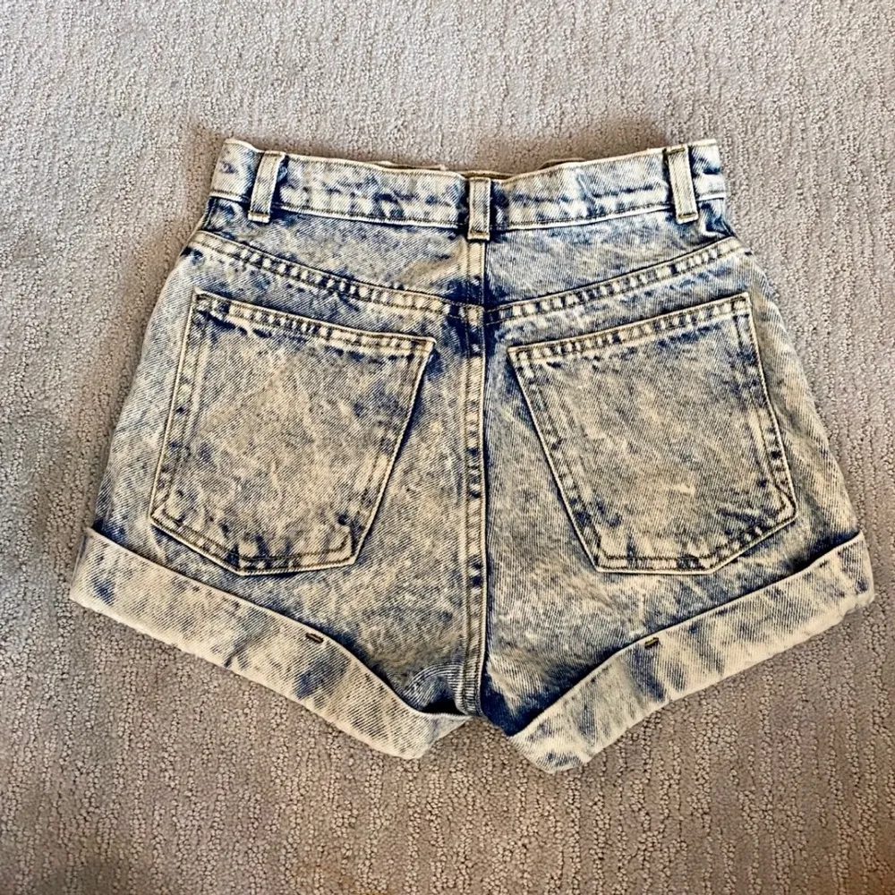 American Apparel High-Rise 90s Acid Wash Denim Shorts, Size 24W - Image 6