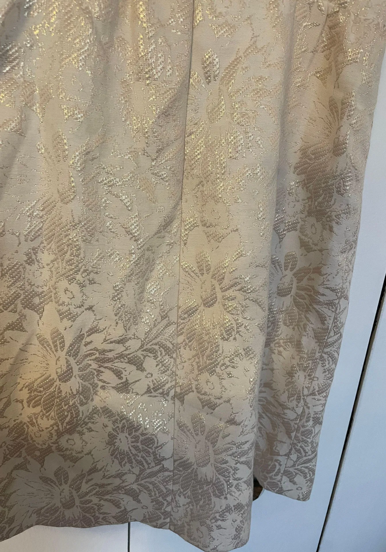 Vintage White Gold Floral Mini Dress - Image 4