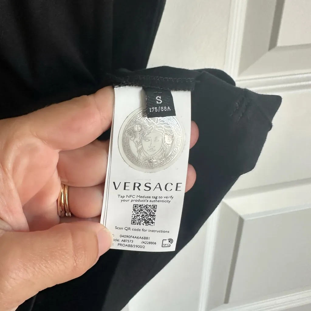 Versace Taylor Fit Logo T Shirt-‎ NWT - Image 6