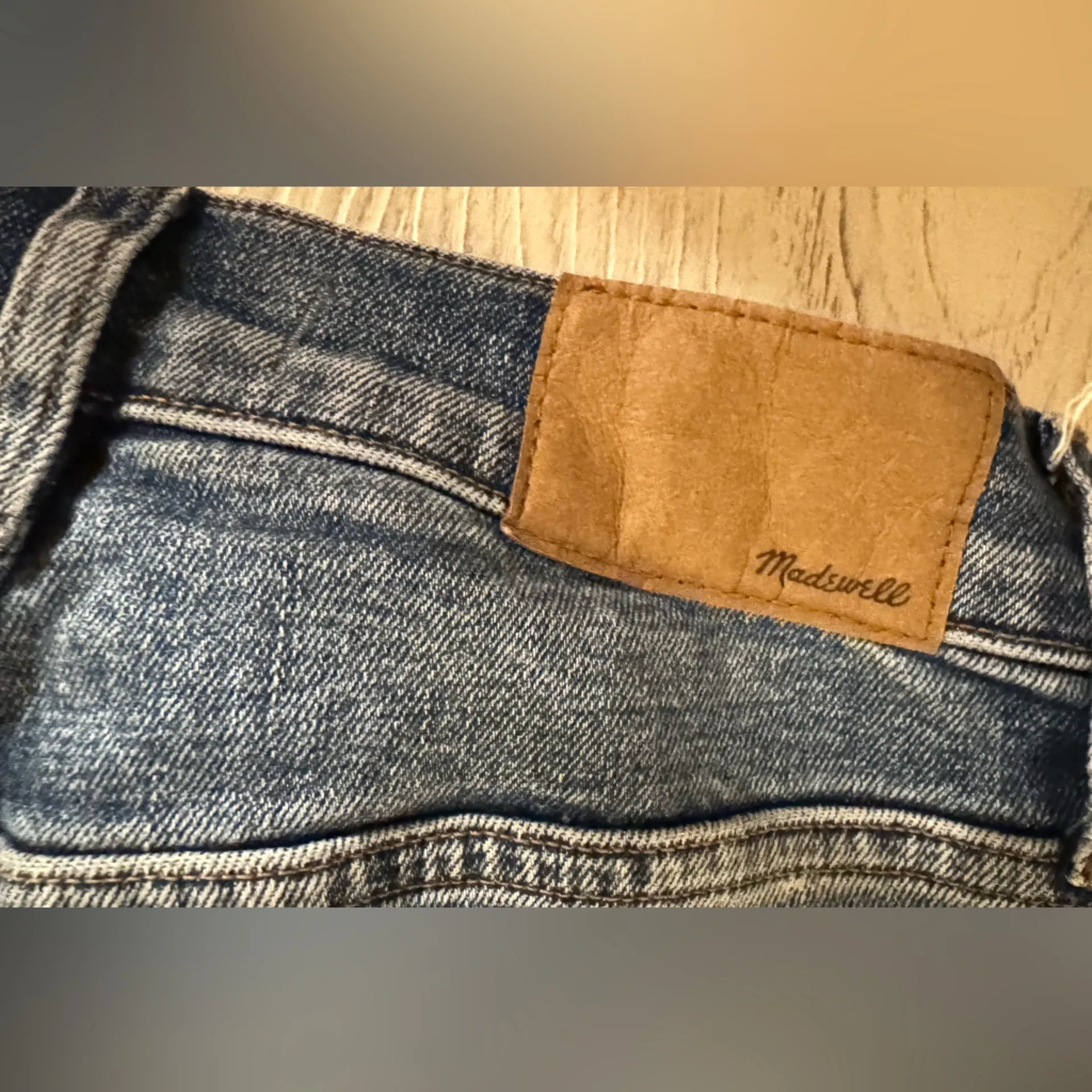 Madewell The Perfect Vintage ,Women's Light Blue Straight Leg Jeans. Size 26 p - Image 3