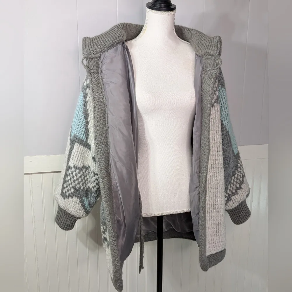 Vintage 1980s Townhouse Oversized Knit Coat | Chunky Sweater Chenille Geometric Blue Size M - Image 10