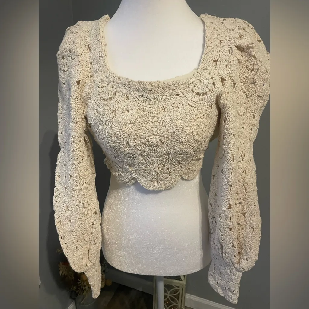 Zara Crochet Puff Sleeve Crop Top - Image 3