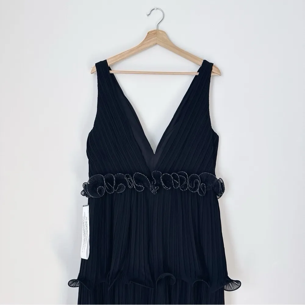 Mac Duggal Pleated Ruffle Tiered Plunge Sleeveless Gown - Image 6