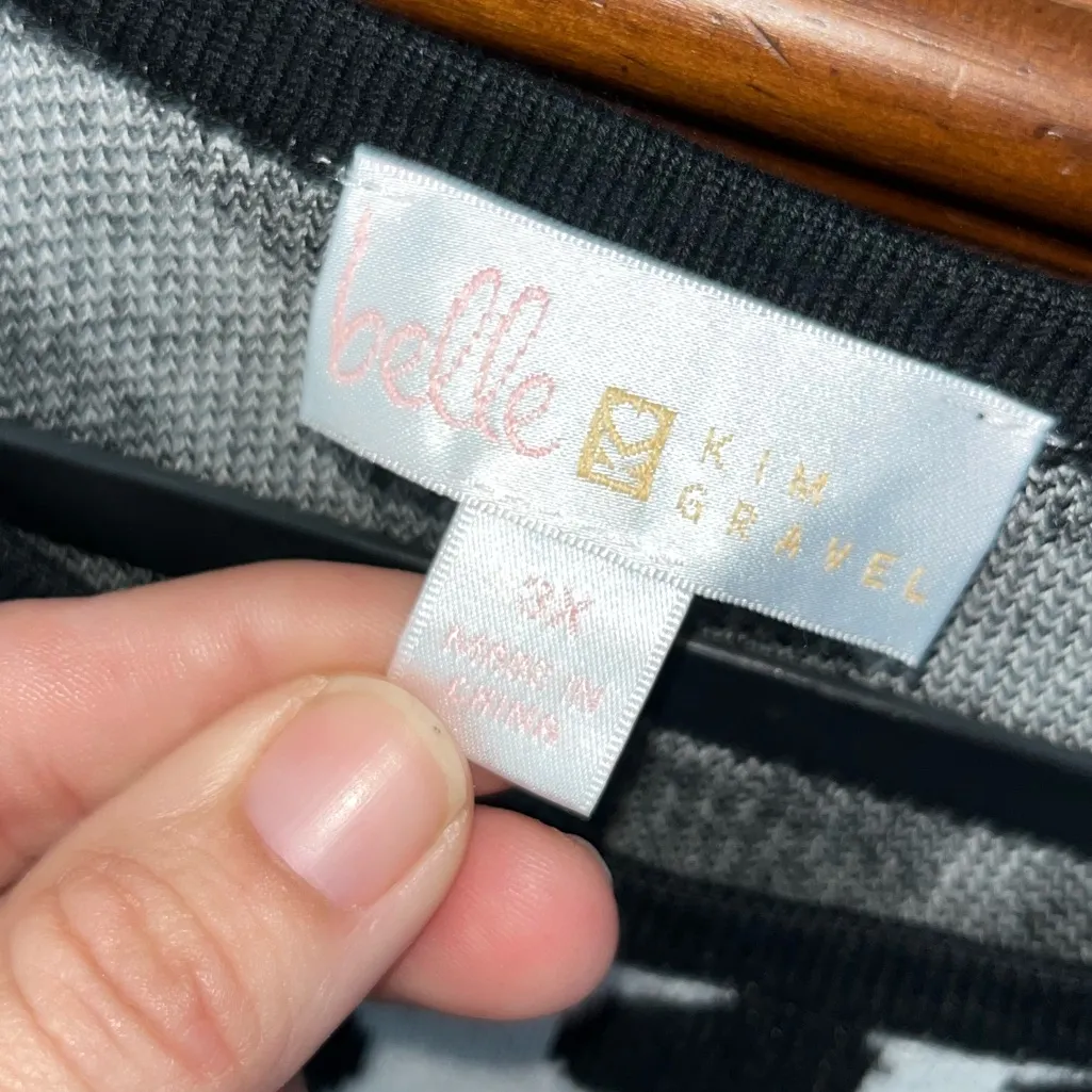 Belle by Kim Gravel Women’s Animal Color Block Sweater 28” P2P Black Size 3X - Image 4