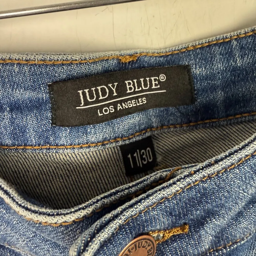 Judy Blue Waiting For Tonight Boyfriend Jeans Distressed Size 11/30 EUC - Image 5