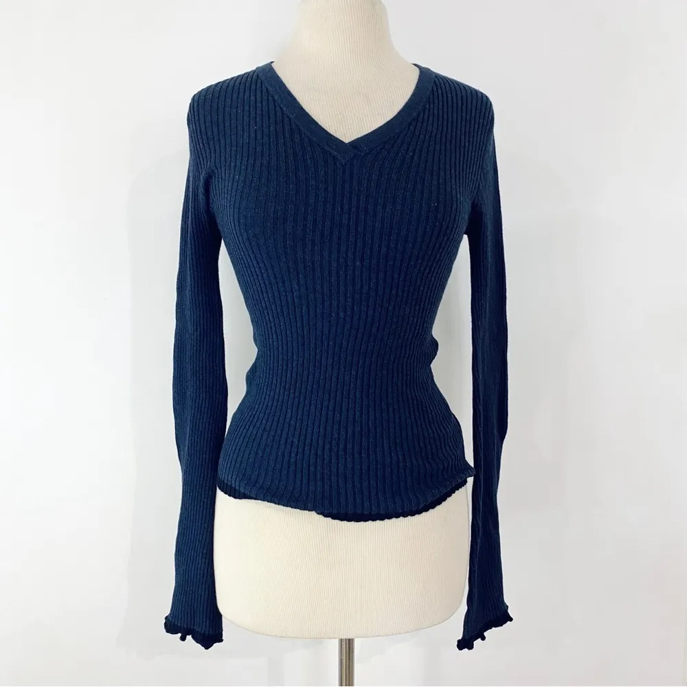 Autumn Cashmere bell sleeves 100% cotton Italian yarn ribbed V-neck top - Image 3