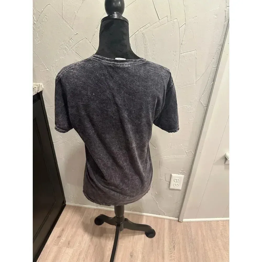 Acid Wash Red White Blue Graphic tee Medium - Image 2