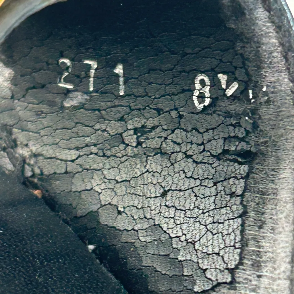 Stuart Weitzman Y2K Black Patent Leather Mule, Gold Buckle, Gold Heel, sz 8.5 - Image 10