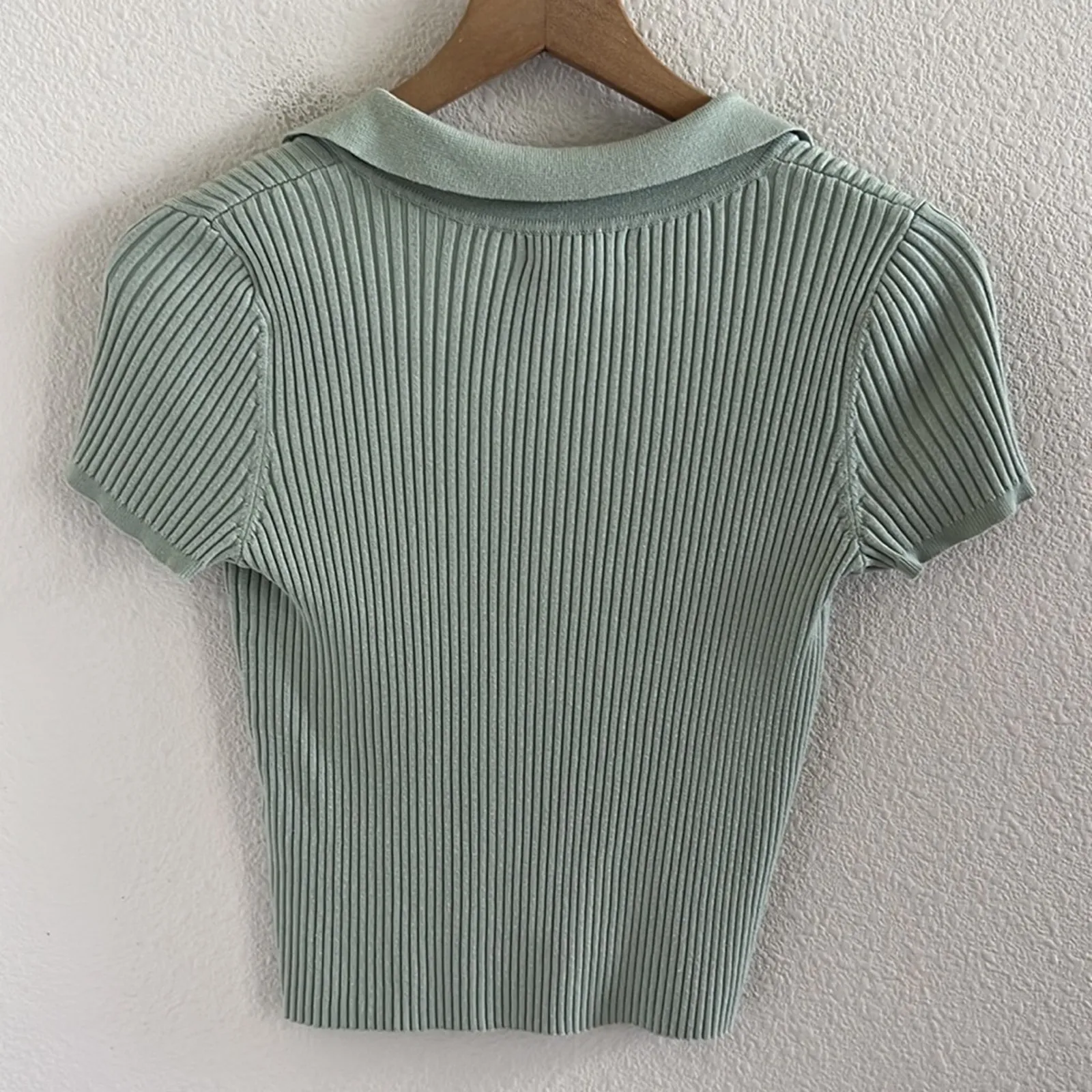 Calvin Klein Jeans  Top Ribbed Light Mint Green Collar Academia Button Crop Small - Image 2