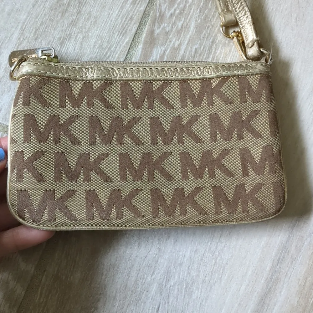 Michael Kors Canvas Monogram Wristlet | Brown MK Monogram Wristlet Gold - Image 2
