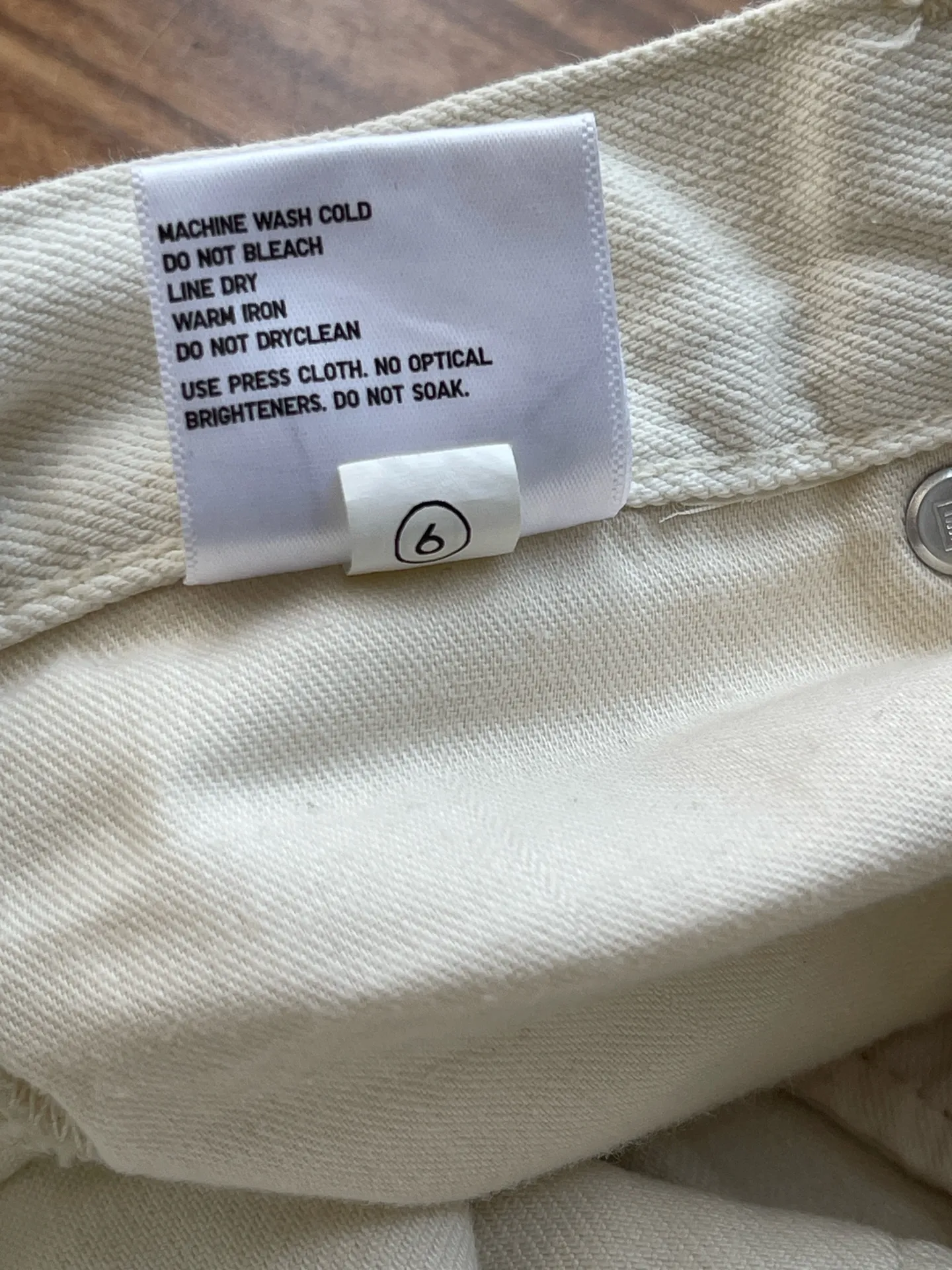 Uniqlo Straight White Jeans Size 6 - Image 6