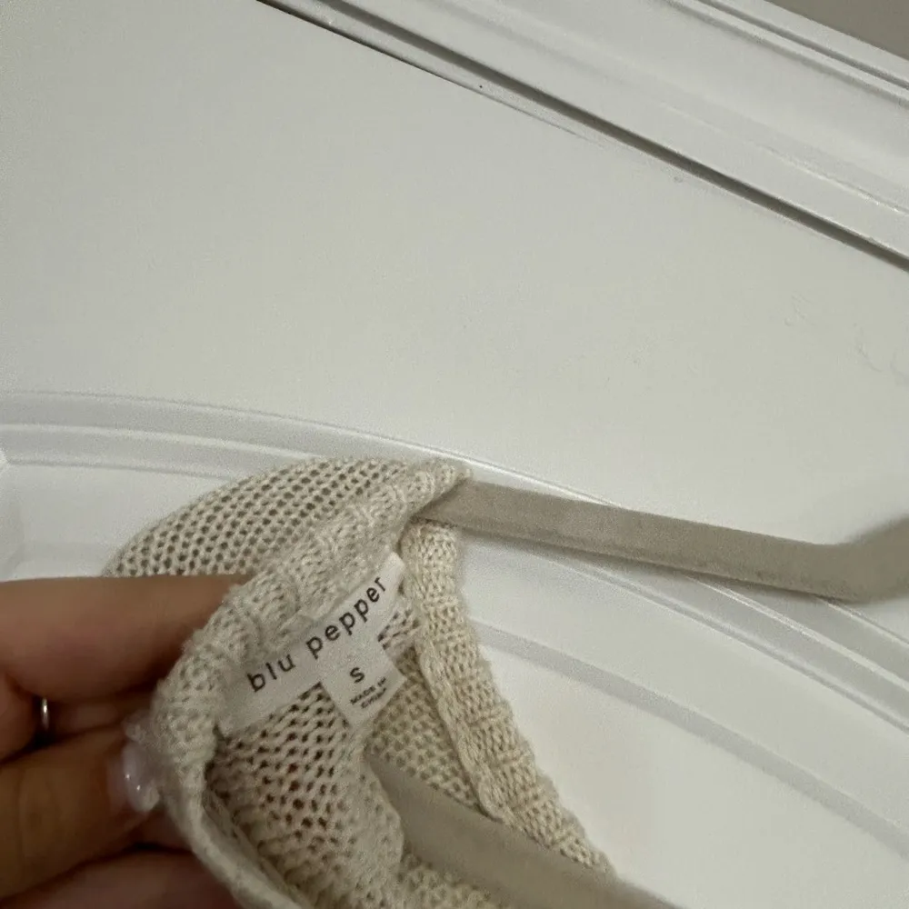 Blu Pepper Women's Tie Back Colorblock Sweater - Image 5