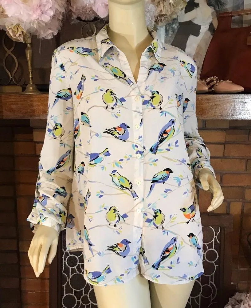 JM COLLECTION GRAY AND MULTI-COLOR BIRD PRINT BUTTON DOWN BLOUSE (14P) - Image 1