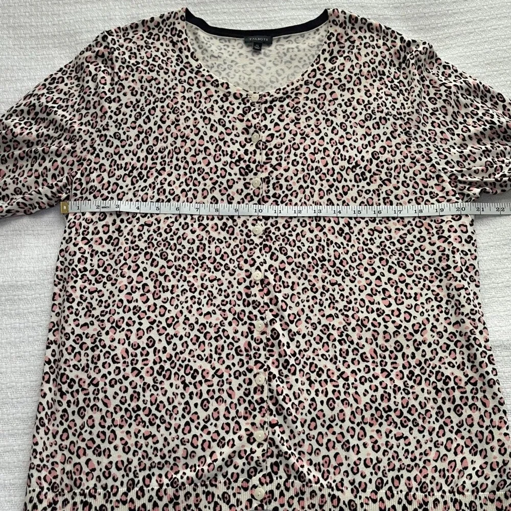 XL Talbots Pink and Black Cheetah Print Short-Sleeve Cardigan - Image 7
