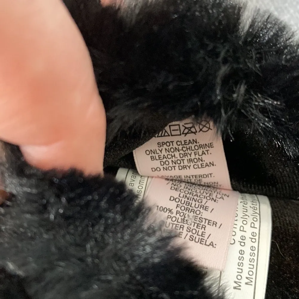 NWOT Victoria's Secret Women's Velvet Bow Slippers Size M - Image 7