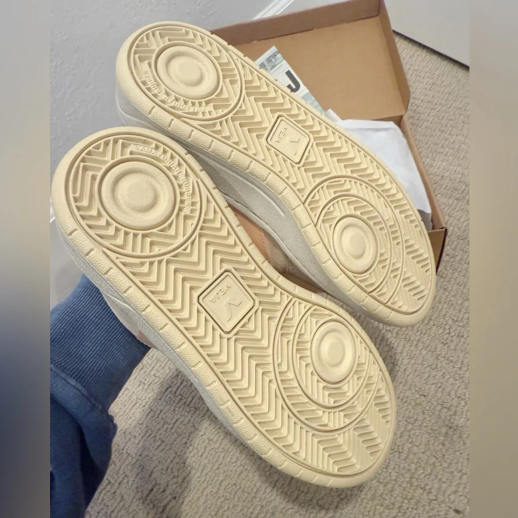 VEJA V-10 Multicolor‎ Peach Leather Low Top Sneakers NWT in box Size 6 - Image 6