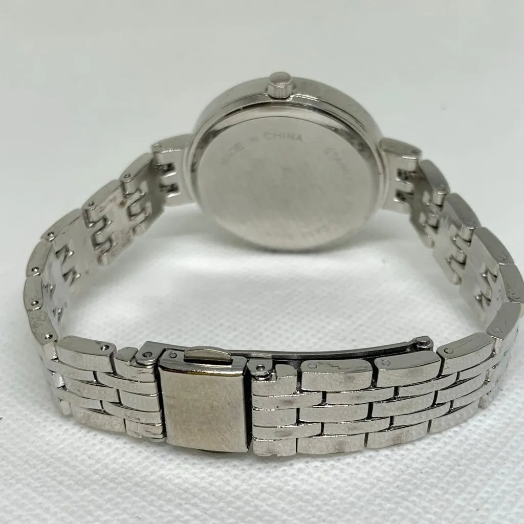 Cruise club women’s watch silver tone quartz analog round 34mm links running - Image 4