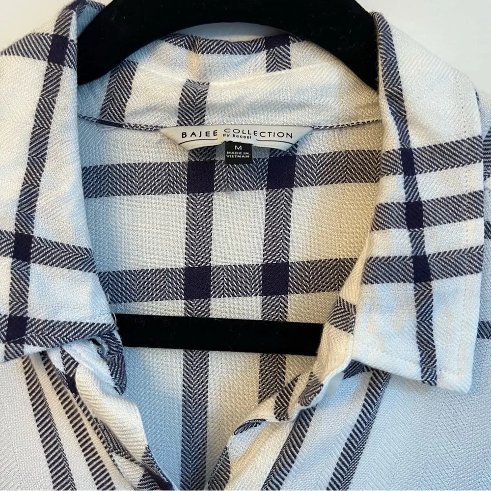 Bajee Collection White & Navy Blue Plaid Soft Casual Button Down | M - Image 4
