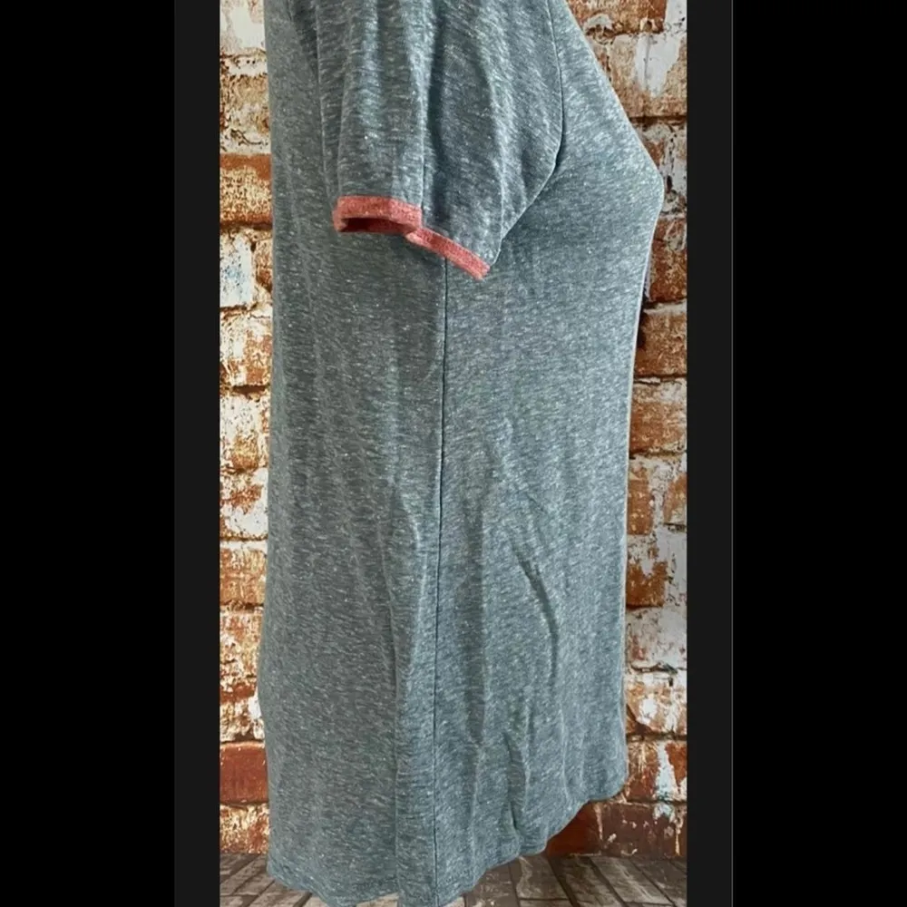 Lularoe Classic T Shirt Blue & Pink XS - Image 3