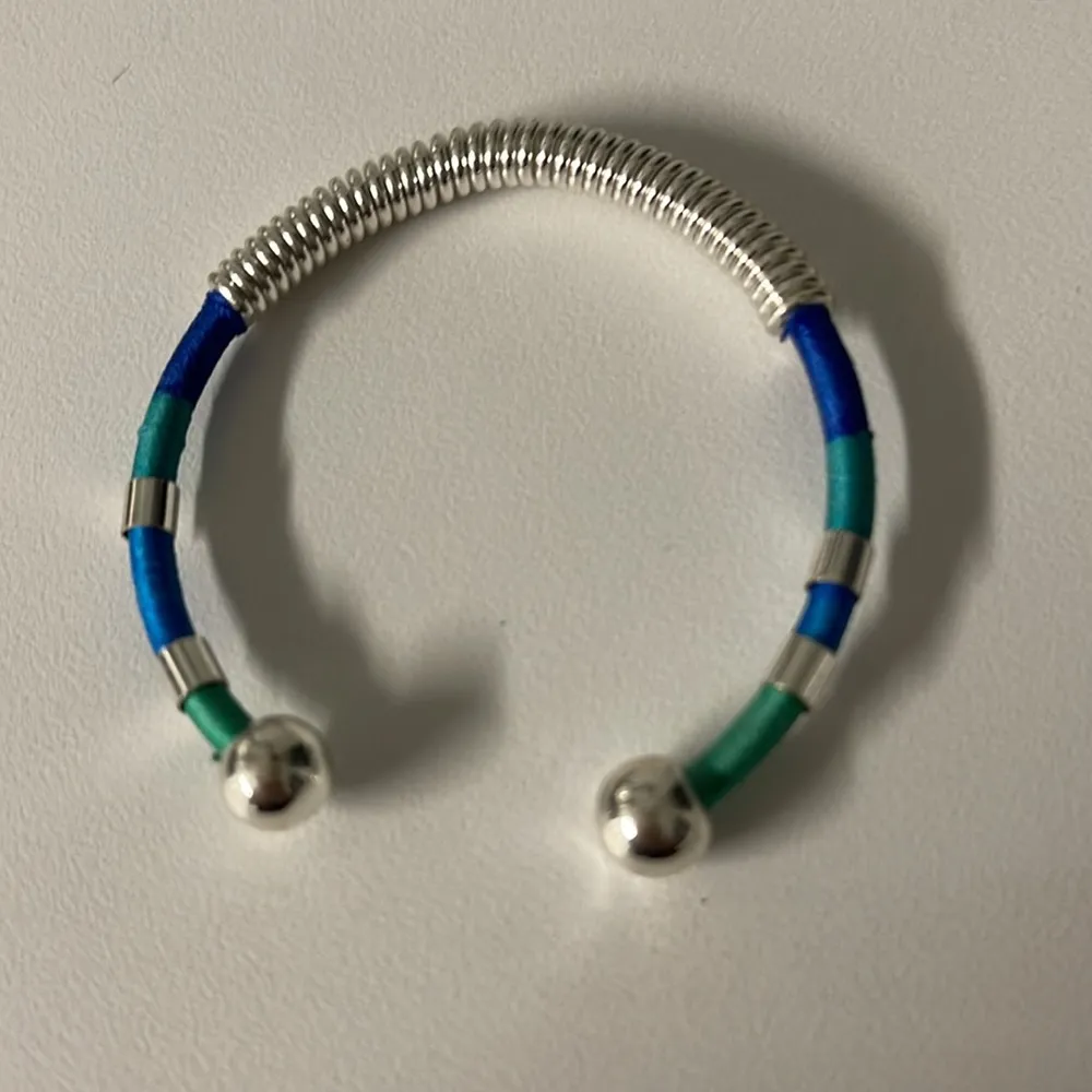 New adjustable bangle bracelet blue & teal threads and silver - Image 2